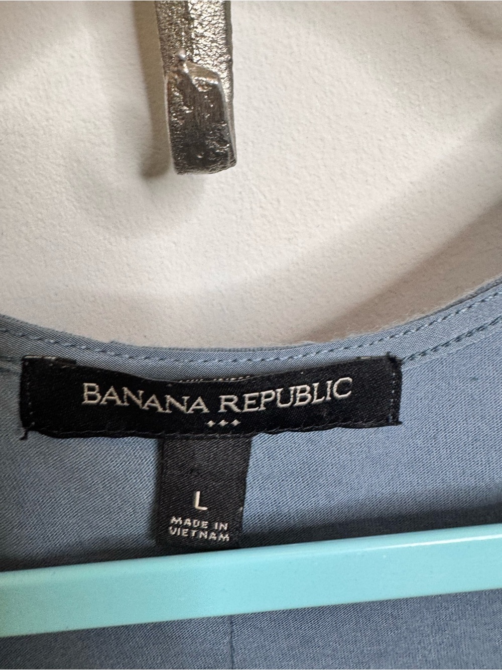 Banana Republic Women's blue Sleeveless Tank Top - Picture 3 of 3